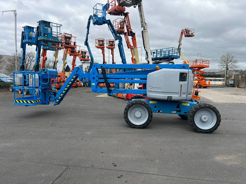 Genie Z45/25 JRT 4x4 diesel 16m (1601) - Plataforma articulada: foto 2 Genie Z45/25 JRT 4x4 diesel 16m (1601) - Plataforma articulada: foto 2