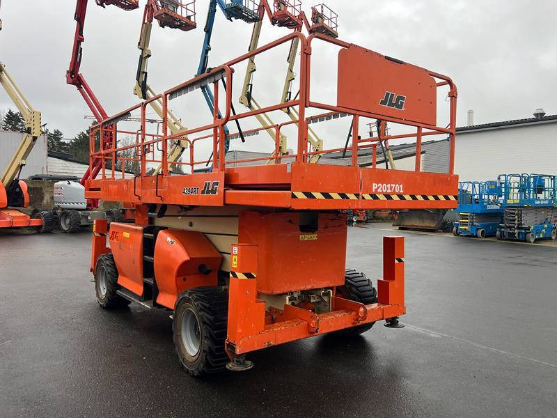 JLG 4394 RT diesel 4x4 15m (1747) - Plataforma de Tijera/ Plataforma de tesoura: foto 5 JLG 4394 RT diesel 4x4 15m (1747) - Plataforma de Tijera/ Plataforma de tesoura: foto 5