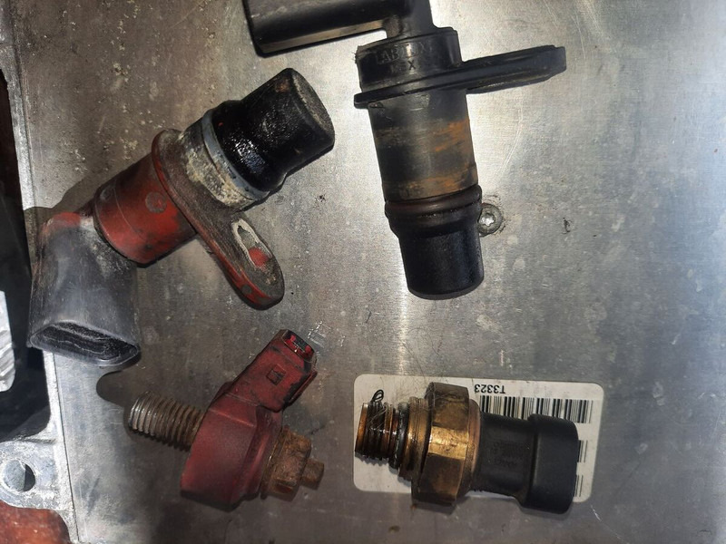 Cummins 239Kvt - Centralina electrónica: foto 4 Cummins 239Kvt - Centralina electrónica: foto 4