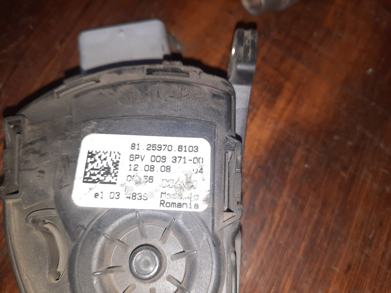 MAN - Pedal: foto 3 MAN - Pedal: foto 3