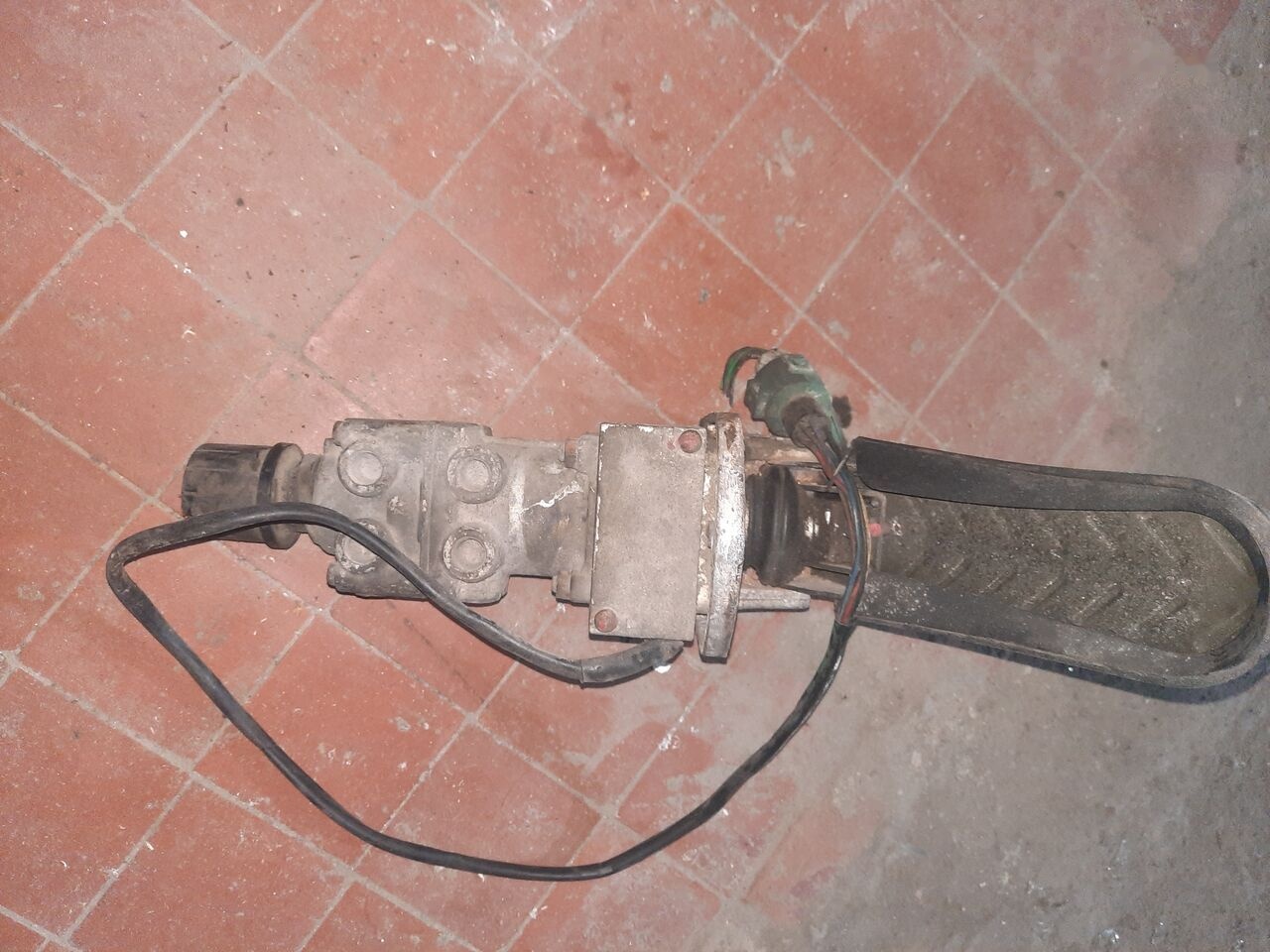 Cilindro de freio por Ônibus Volvo B12: foto 6
