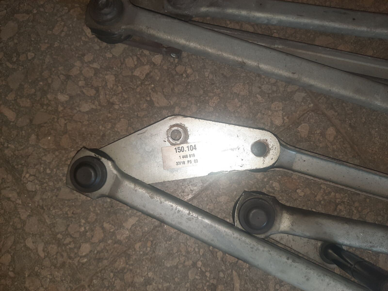 Volvo - Limpador de pára-brisa: foto 2 Volvo - Limpador de pára-brisa: foto 2