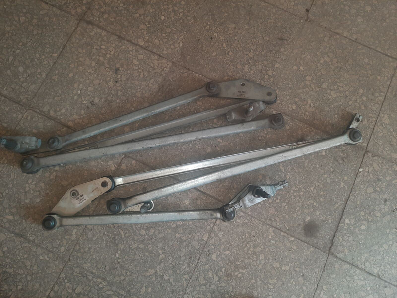 Volvo - Limpador de pára-brisa: foto 1 Volvo - Limpador de pára-brisa: foto 1