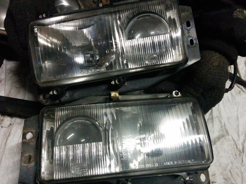 Volvo Скания омни линк - Farol dianteira: foto 3 Volvo Скания омни линк - Farol dianteira: foto 3