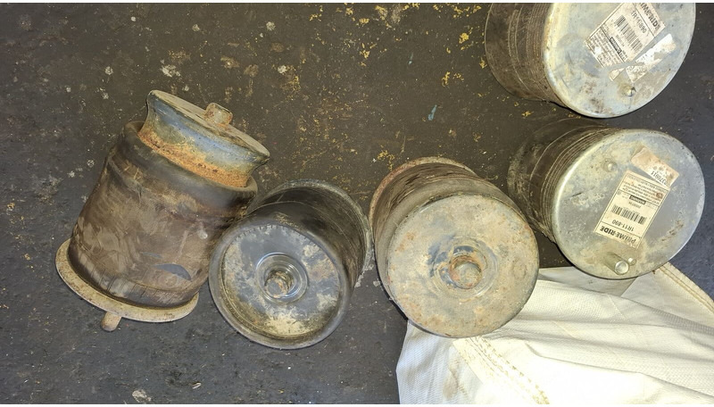 Volvo пневморессора . втулка стабилизатора - Suspensão a ar: foto 3 Volvo пневморессора . втулка стабилизатора - Suspensão a ar: foto 3