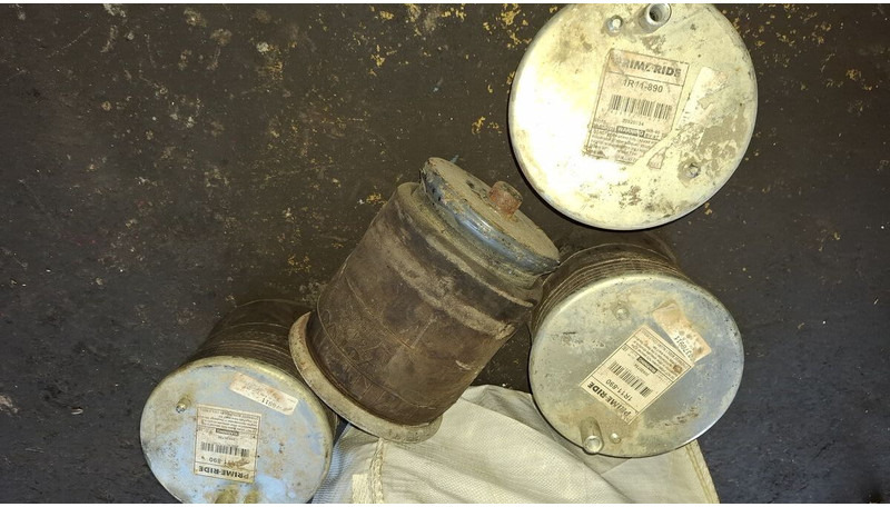 Volvo пневморессора . втулка стабилизатора - Suspensão a ar: foto 1 Volvo пневморессора . втулка стабилизатора - Suspensão a ar: foto 1