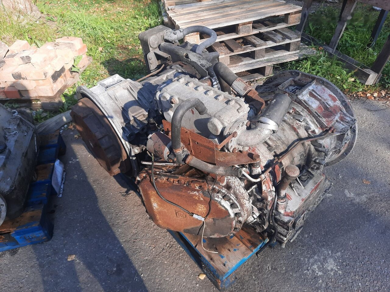 ZF 5HP 590 .5HP602c. 5HP502C . 5HP500 .4HP500 / dlya Mersede Scania Volvo B 6 - Caixa de velocidade por Ônibus: foto 1 ZF 5HP 590 .5HP602c. 5HP502C . 5HP500 .4HP500 / dlya Mersede Scania Volvo B 6 - Caixa de velocidade por Ônibus: foto 1