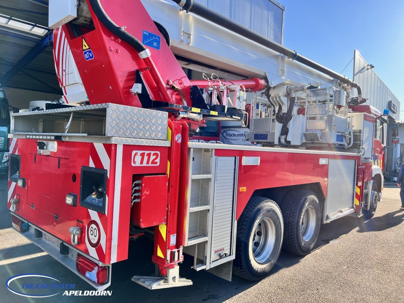 MAN TGA 26.350 Magirus ALP 320L = 32 meter, Waterpump, 6x4, Steel springs - Camião: foto 4 MAN TGA 26.350 Magirus ALP 320L = 32 meter, Waterpump, 6x4, Steel springs - Camião: foto 4