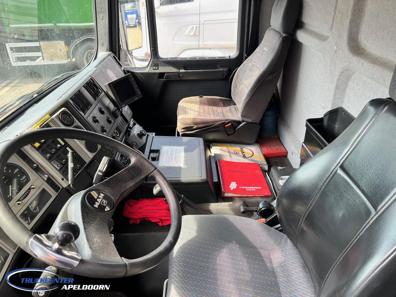 MAN 26.403 Manuel, Retarder, Reduction axle, 14250 liter - Caminhão tanque: foto 5 MAN 26.403 Manuel, Retarder, Reduction axle, 14250 liter - Caminhão tanque: foto 5