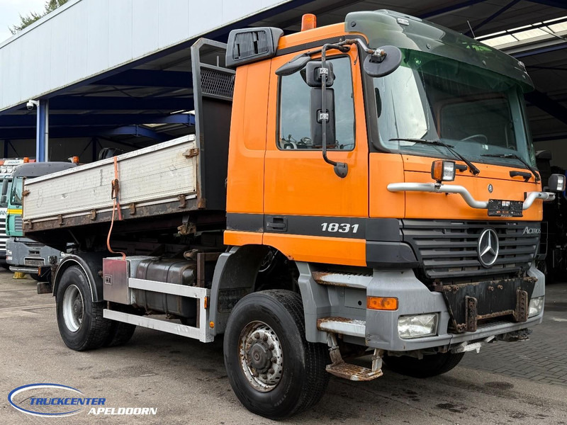 Mercedes-Benz Actros 1831 4x4 Naafreductie, Bladgeveerd, EPS, Originele kilometerstand! - Camião basculante: foto 1 Mercedes-Benz Actros 1831 4x4 Naafreductie, Bladgeveerd, EPS, Originele kilometerstand! - Camião basculante: foto 1