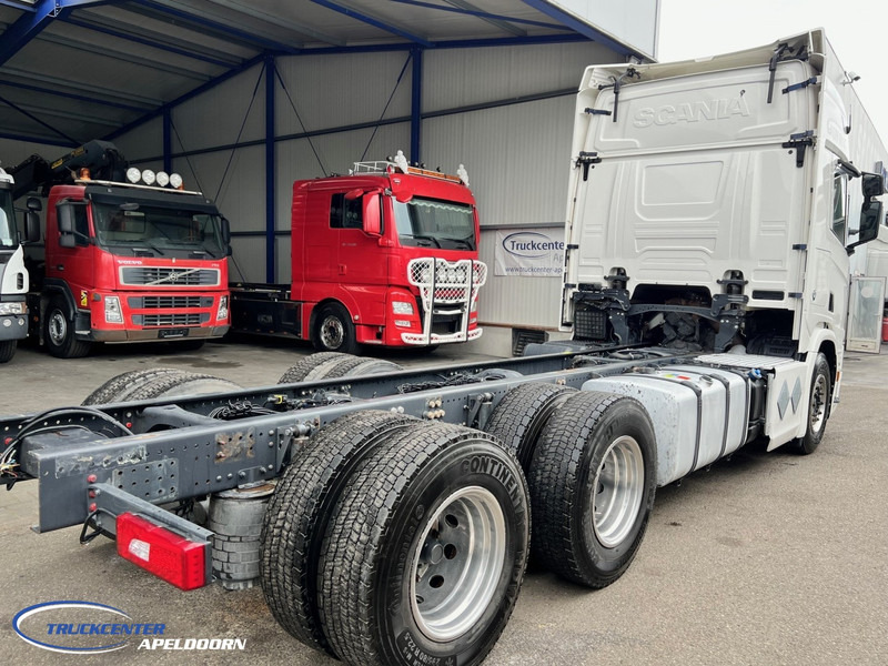 Scania R650 V8 NGS 6x4, Standclima, PTO, Retarder - Camião chassi: foto 2 Scania R650 V8 NGS 6x4, Standclima, PTO, Retarder - Camião chassi: foto 2