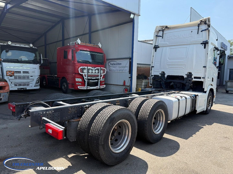 Scania R650 V8 NGS 6x4, Standclima, Retarder, PTO, 9000 Vooras - Camião chassi: foto 2 Scania R650 V8 NGS 6x4, Standclima, Retarder, PTO, 9000 Vooras - Camião chassi: foto 2