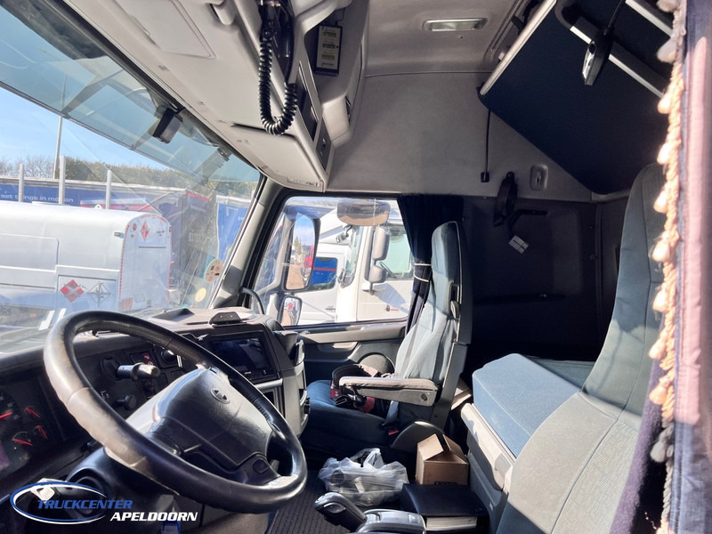 Volvo FH 440 HIAB 800 E4, 8x2 - Camião de caixa aberta/ Plataforma, Camião grua: foto 5 Volvo FH 440 HIAB 800 E4, 8x2 - Camião de caixa aberta/ Plataforma, Camião grua: foto 5