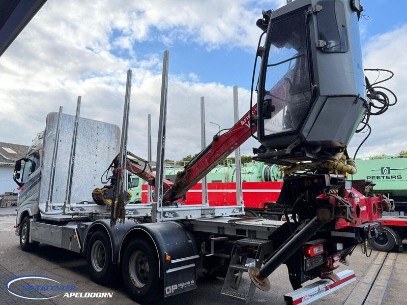 Volvo FH 650 6x4, FTG V1000X.81 laadkraan - Camião de transporte de madeira, Camião grua: foto 4 Volvo FH 650 6x4, FTG V1000X.81 laadkraan - Camião de transporte de madeira, Camião grua: foto 4