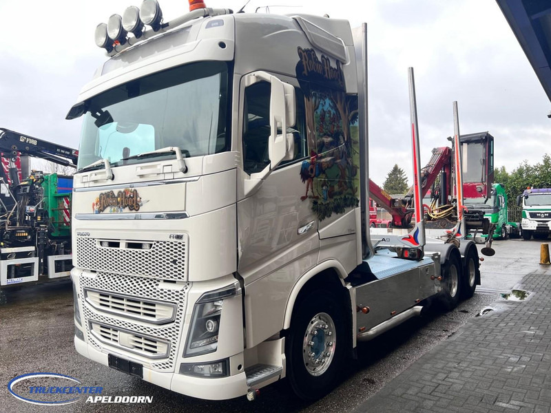 Volvo FH 750 Loglift, 6x4, Dynamic steering, Globetrotter - Camião de transporte de madeira, Camião grua: foto 4 Volvo FH 750 Loglift, 6x4, Dynamic steering, Globetrotter - Camião de transporte de madeira, Camião grua: foto 4