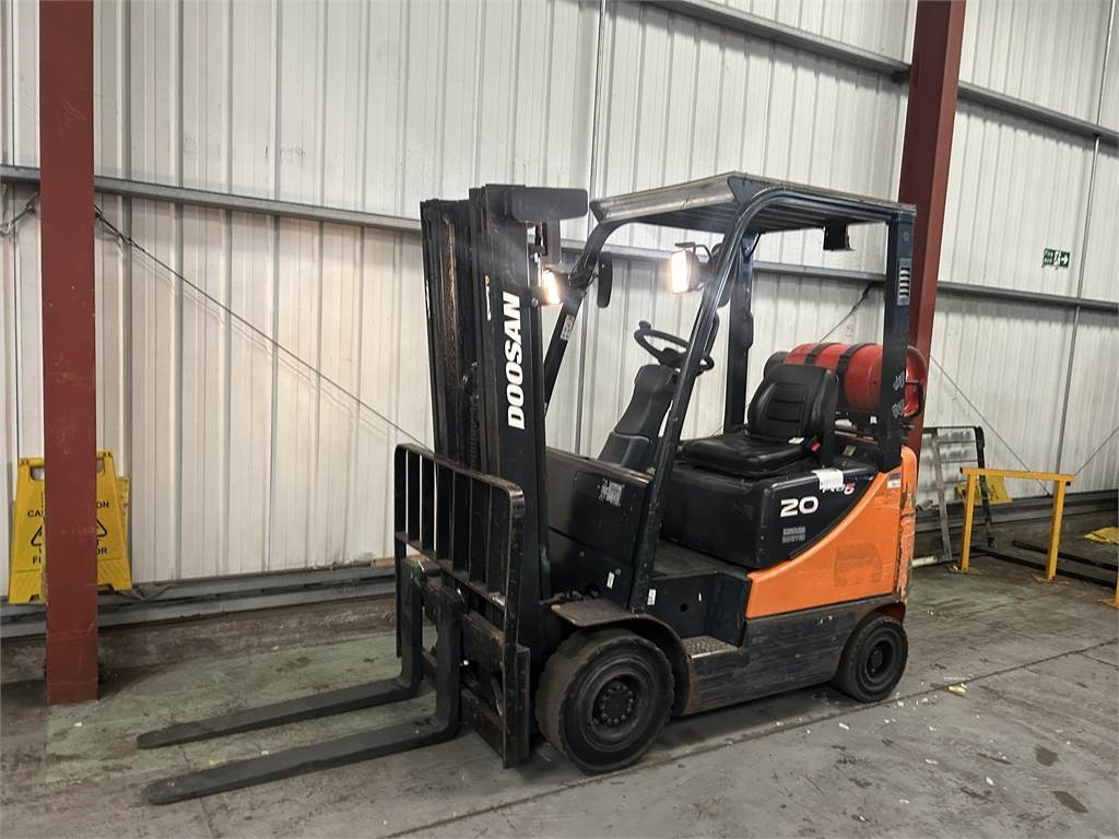 Doosan G20SC-5 - Empilhadeira a gás: foto 2 Doosan G20SC-5 - Empilhadeira a gás: foto 2