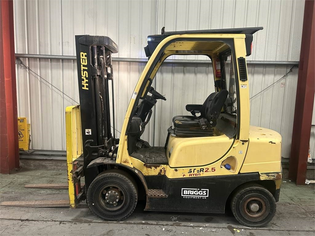 Hyster H2.5FT - Empilhadeira a diesel: foto 1 Hyster H2.5FT - Empilhadeira a diesel: foto 1