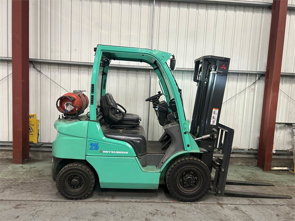Mitsubishi FG25N - Empilhadeira a gás: foto 5 Mitsubishi FG25N - Empilhadeira a gás: foto 5