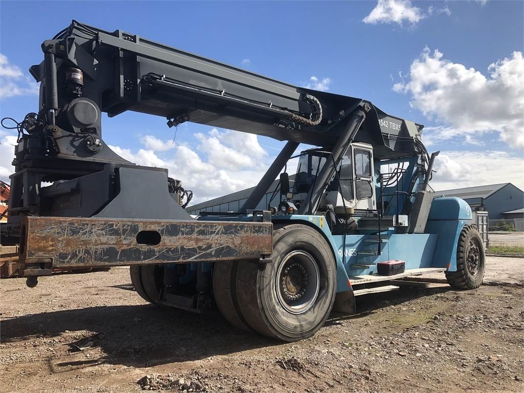 SMV 4542 TBX5 - Reachstacker porta contentores: foto 1 SMV 4542 TBX5 - Reachstacker porta contentores: foto 1