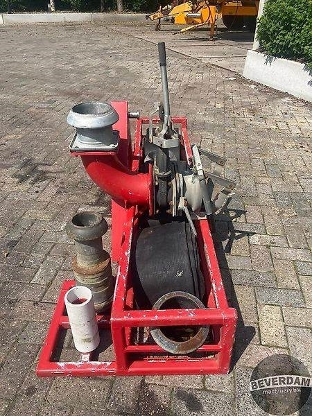 Bok met mestslangen en koppelingen - Espalhador de estrume: foto 4 Bok met mestslangen en koppelingen - Espalhador de estrume: foto 4