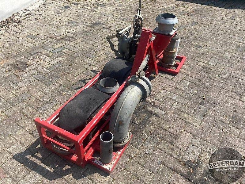 Bok met mestslangen en koppelingen - Espalhador de estrume: foto 2 Bok met mestslangen en koppelingen - Espalhador de estrume: foto 2
