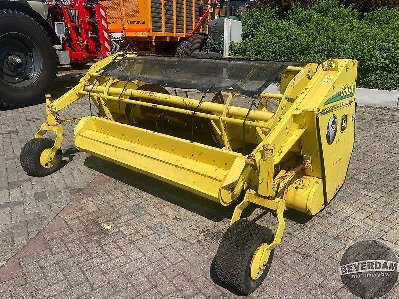 John Deere Pick-up 630A - Equipamento para colheitadeira: foto 1 John Deere Pick-up 630A - Equipamento para colheitadeira: foto 1