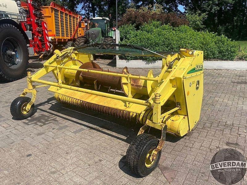 John Deere Pick-up 630B - Equipamento para colheitadeira: foto 1 John Deere Pick-up 630B - Equipamento para colheitadeira: foto 1