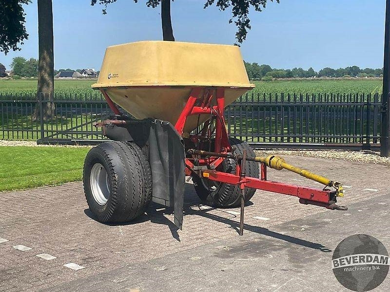 Vicon getrokken kunstmeststrooier - Distribuidor de fertilizantes: foto 1 Vicon getrokken kunstmeststrooier - Distribuidor de fertilizantes: foto 1