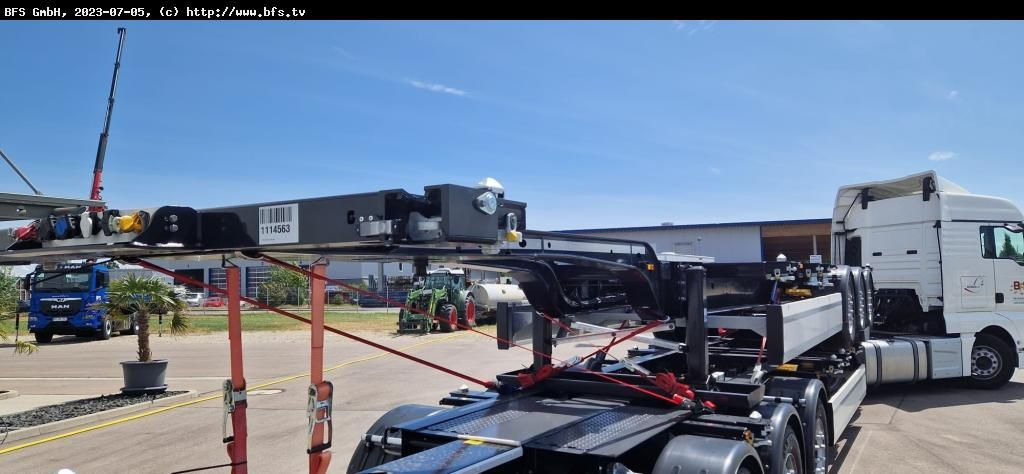 Krone Sattelauflieger Container Chassi SDC 27 eLTU5-2 Krone Sattelauflieger Container Chassi SDC 27 eLTU5-2 - Semi-reboque transportador de contêineres/ Caixa móvel: foto 1 Krone Sattelauflieger Container Chassi SDC 27 eLTU5-2 Krone Sattelauflieger Container Chassi SDC 27 eLTU5-2 - Semi-reboque transportador de contêineres/ Caixa móvel: foto 1
