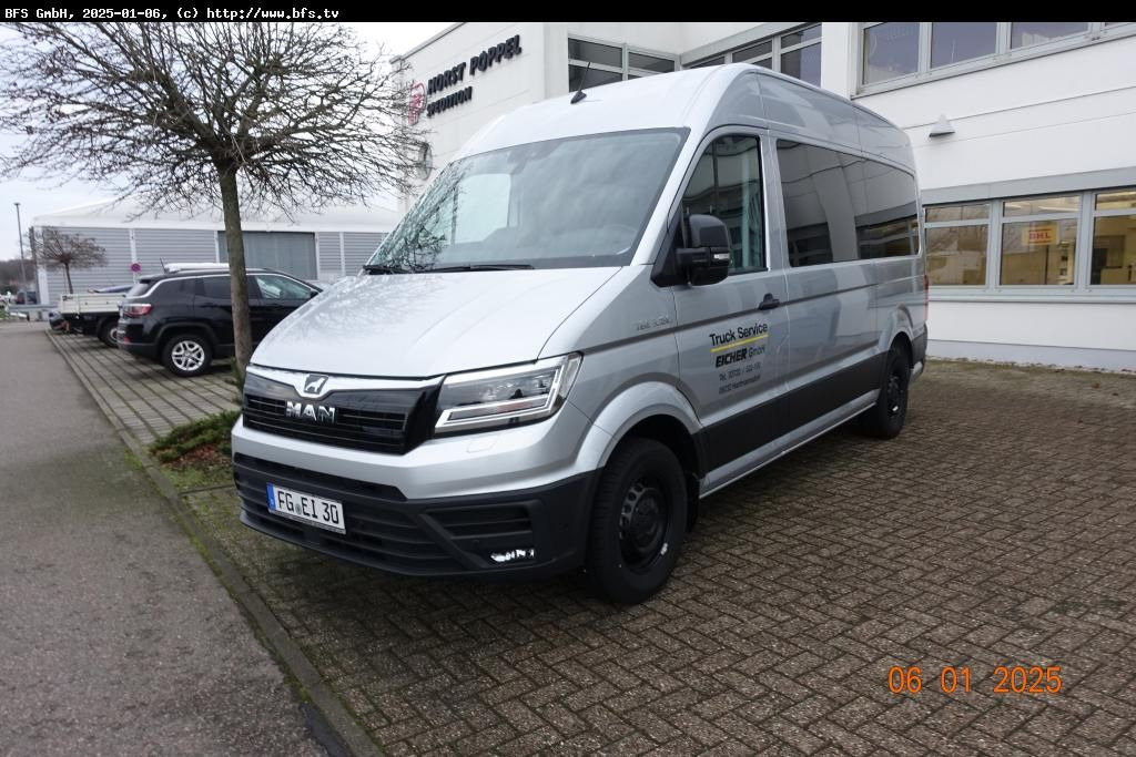 MAN TGE 3.180 4x2 F SB 8 Sitzer, Automatik, Anhängek - Minibus, Furgão de passageiros: foto 1 MAN TGE 3.180 4x2 F SB 8 Sitzer, Automatik, Anhängek - Minibus, Furgão de passageiros: foto 1