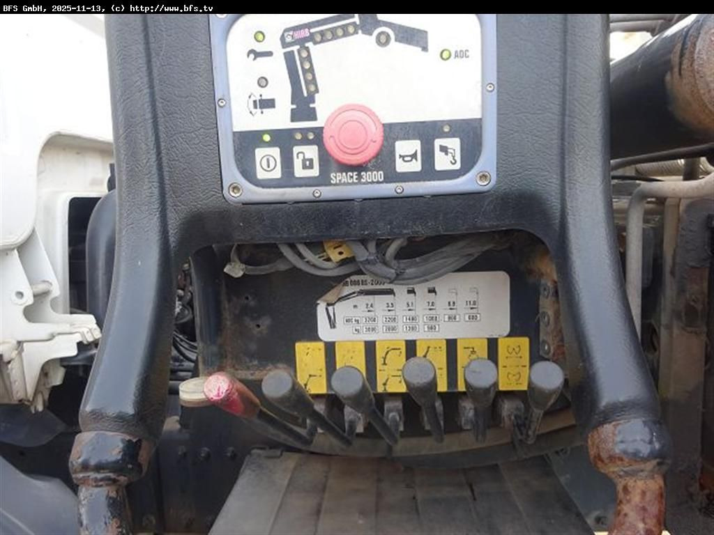 MAN TGL 12.220 4x2 BB - Camião basculante: foto 4 MAN TGL 12.220 4x2 BB - Camião basculante: foto 4