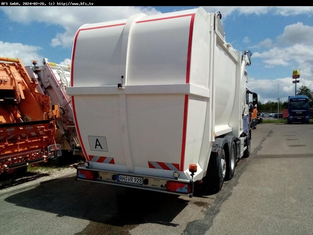 MAN TGS 26.330 6x2-2 BL HS FL Millennium 37 - HFS 85 - Caminhão de lixo: foto 2 MAN TGS 26.330 6x2-2 BL HS FL Millennium 37 - HFS 85 - Caminhão de lixo: foto 2