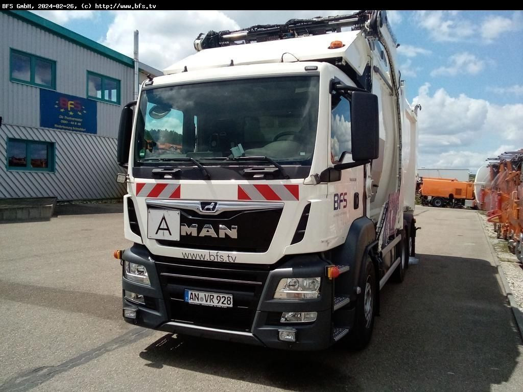 MAN TGS 26.330 6x2-2 BL HS FL Millennium 37 - HFS 85 - Caminhão de lixo: foto 1 MAN TGS 26.330 6x2-2 BL HS FL Millennium 37 - HFS 85 - Caminhão de lixo: foto 1