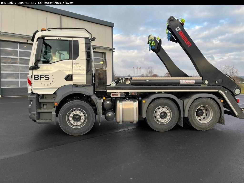 MAN TGS (TG3) 26.510 6x2/4 BL CH HIAB - Camião basculante: foto 1 MAN TGS (TG3) 26.510 6x2/4 BL CH HIAB - Camião basculante: foto 1