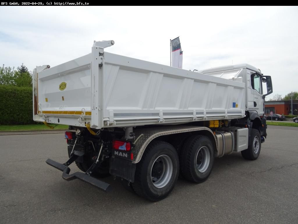 MAN TGS (TG3) 33.510 6x4 BL CH Bordmatik, 3-Seitenki - Camião basculante: foto 2 MAN TGS (TG3) 33.510 6x4 BL CH Bordmatik, 3-Seitenki - Camião basculante: foto 2