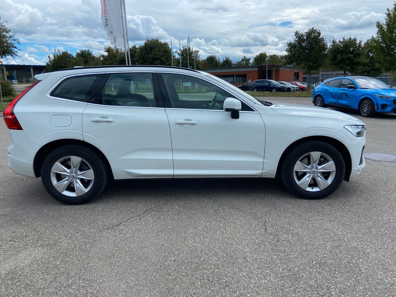 SUV Volvo XC 60 XC60 Momentum Pro AWD: foto 6