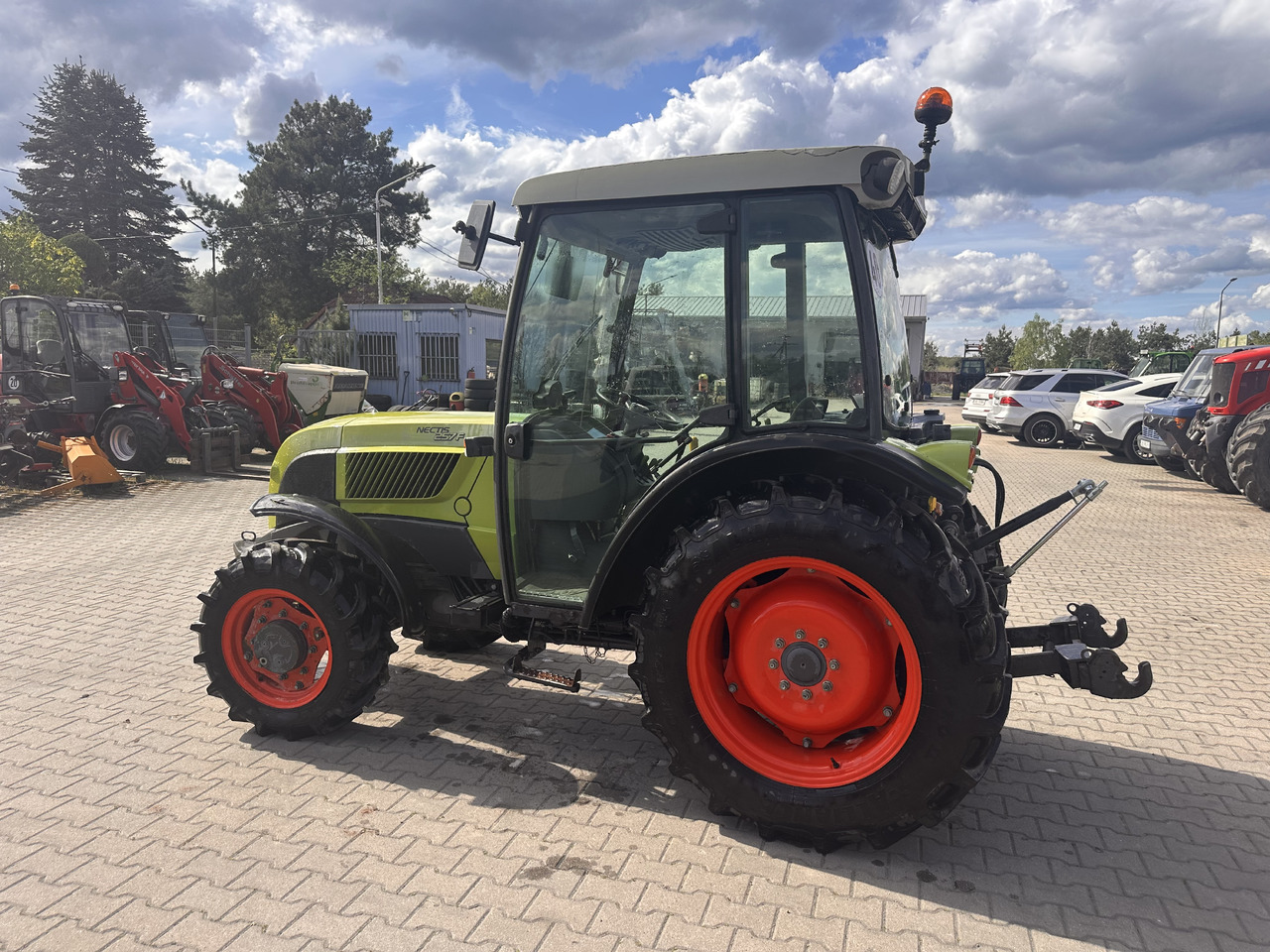 CLAAS NECTIS 257F - Trator: foto 2 CLAAS NECTIS 257F - Trator: foto 2