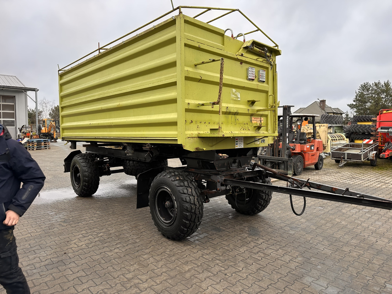 Reboque basculante agrícola Conow HW 180 V 9 3 strony wywrot 18 ton: foto 16 Reboque basculante agrícola Conow HW 180 V 9 3 strony wywrot 18 ton: foto 16