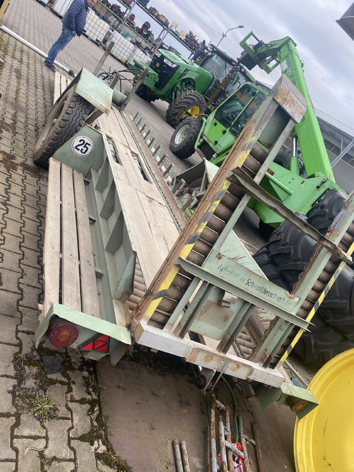 FORTSCHRITT HTS 30.04/1 Przyczepa do skrzyniopalet samowyladowcza - Reboque agrícola: foto 4 FORTSCHRITT HTS 30.04/1 Przyczepa do skrzyniopalet samowyladowcza - Reboque agrícola: foto 4