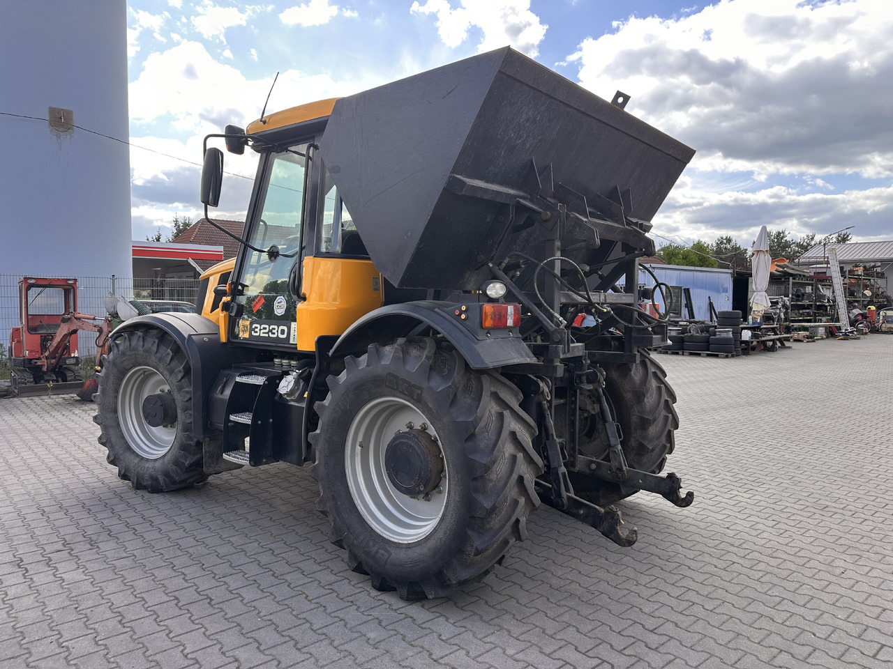 Trator JCB FASTRAC 3230: foto 8