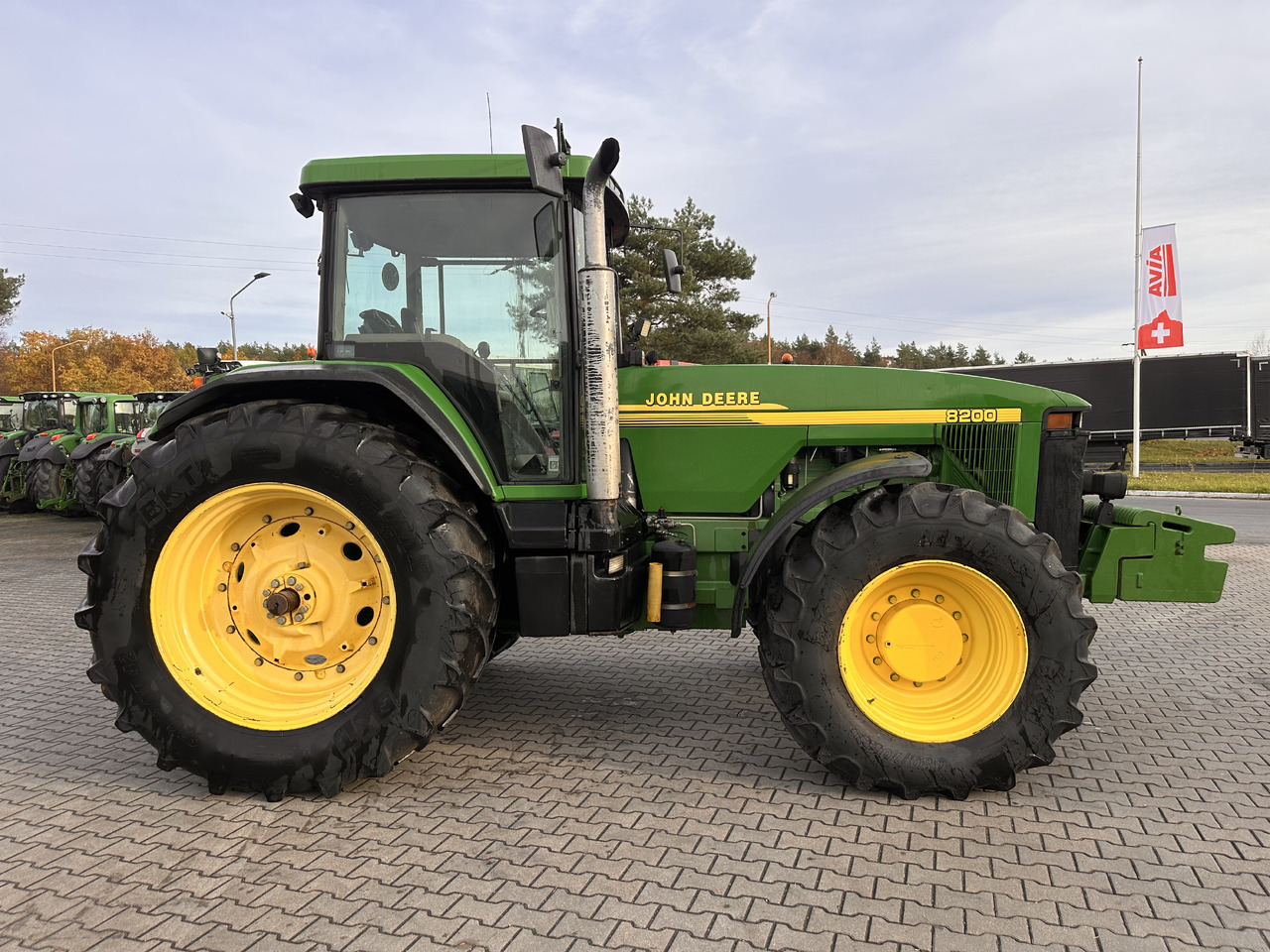 John Deere 8200 PowerShift 8.1 - Trator: foto 3 John Deere 8200 PowerShift 8.1 - Trator: foto 3