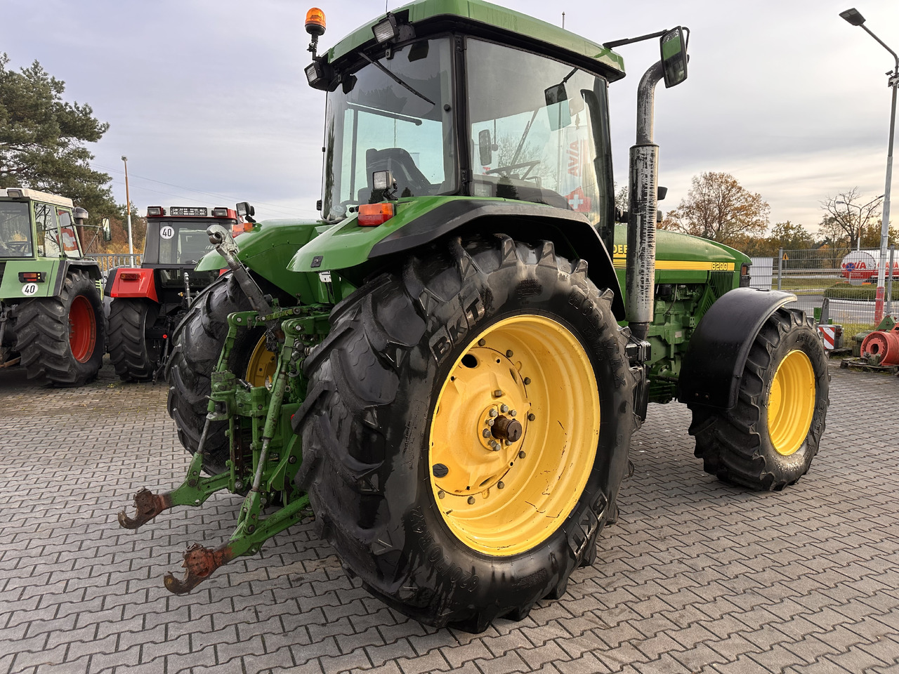 John Deere 8200 PowerShift 8.1 - Trator: foto 4 John Deere 8200 PowerShift 8.1 - Trator: foto 4