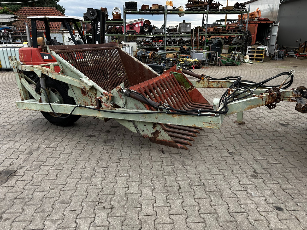 Zbieracz kamieni Fortschritt Steinsammler Steinsammelwagen - Maquina para lavrar a terra: foto 3 Zbieracz kamieni Fortschritt Steinsammler Steinsammelwagen - Maquina para lavrar a terra: foto 3