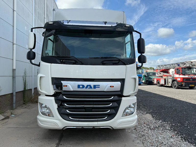DAF CF 320 4X2 - EURO 6 - 19 TON + DHOLLANDIA - Camião furgão: foto 2 DAF CF 320 4X2 - EURO 6 - 19 TON + DHOLLANDIA - Camião furgão: foto 2