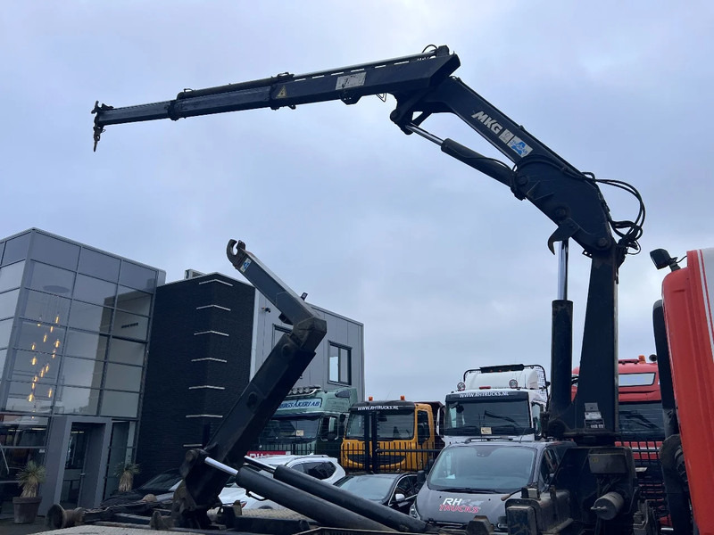 DAF CF 85.380 6X2 + MKG 141 A2 CRANE + 20 TON HOOKLIFT - EURO 3 - MANUAL GEAR - 10 TYRES - Camião polibenne, Camião grua: foto 4 DAF CF 85.380 6X2 + MKG 141 A2 CRANE + 20 TON HOOKLIFT - EURO 3 - MANUAL GEAR - 10 TYRES - Camião polibenne, Camião grua: foto 4