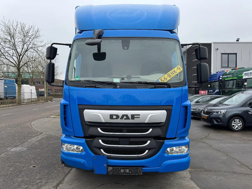 DAF LF 180 4X2 - EURO 6 + DHOLLANDIA LIFT + TÜV 09-2 - Camião furgão: foto 2 DAF LF 180 4X2 - EURO 6 + DHOLLANDIA LIFT + TÜV 09-2 - Camião furgão: foto 2