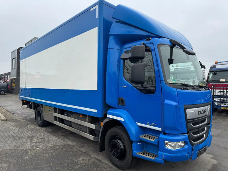 DAF LF 180 4X2 - EURO 6 + DHOLLANDIA LIFT + TÜV 09-2025 - Camião furgão: foto 3 DAF LF 180 4X2 - EURO 6 + DHOLLANDIA LIFT + TÜV 09-2025 - Camião furgão: foto 3