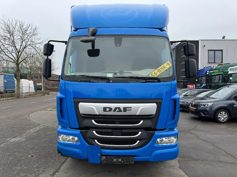 DAF LF 180 4X2 - EURO 6 + DHOLLANDIA LIFT + TÜV 09-2025 - Camião furgão: foto 2 DAF LF 180 4X2 - EURO 6 + DHOLLANDIA LIFT + TÜV 09-2025 - Camião furgão: foto 2