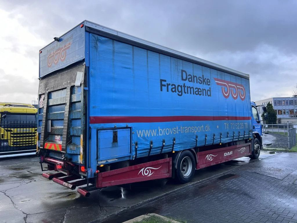 DAF LF 250 4X2 EURO 6 418.609km BOX 8.5mtr - Camião de lona: foto 4 DAF LF 250 4X2 EURO 6 418.609km BOX 8.5mtr - Camião de lona: foto 4