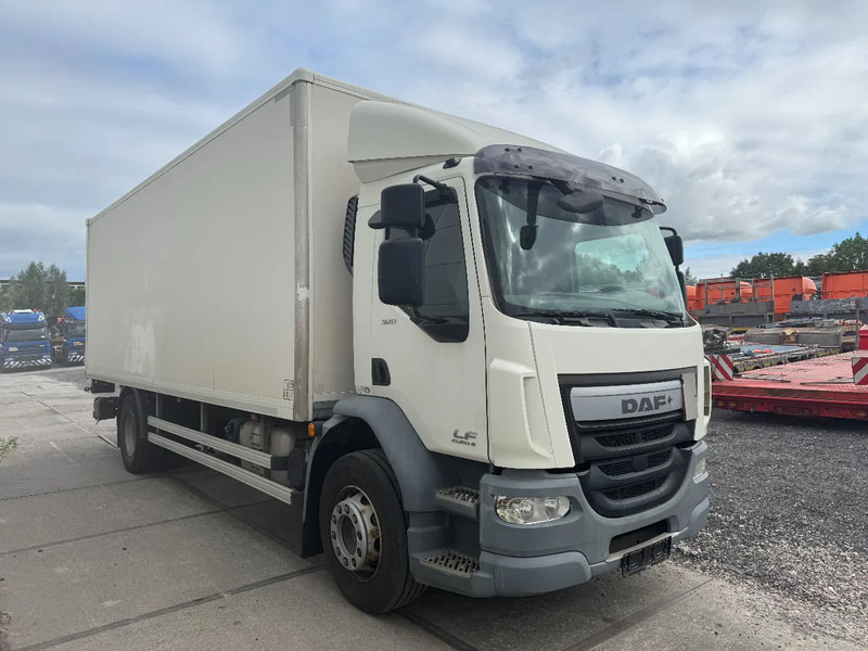 DAF LF 320 4X2 EURO 6 DHOLLANDIA LIFT BOX - Camião furgão: foto 3 DAF LF 320 4X2 EURO 6 DHOLLANDIA LIFT BOX - Camião furgão: foto 3